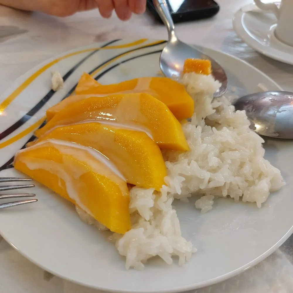 Mangue Avec Riz Gluant Au Lait de Coco